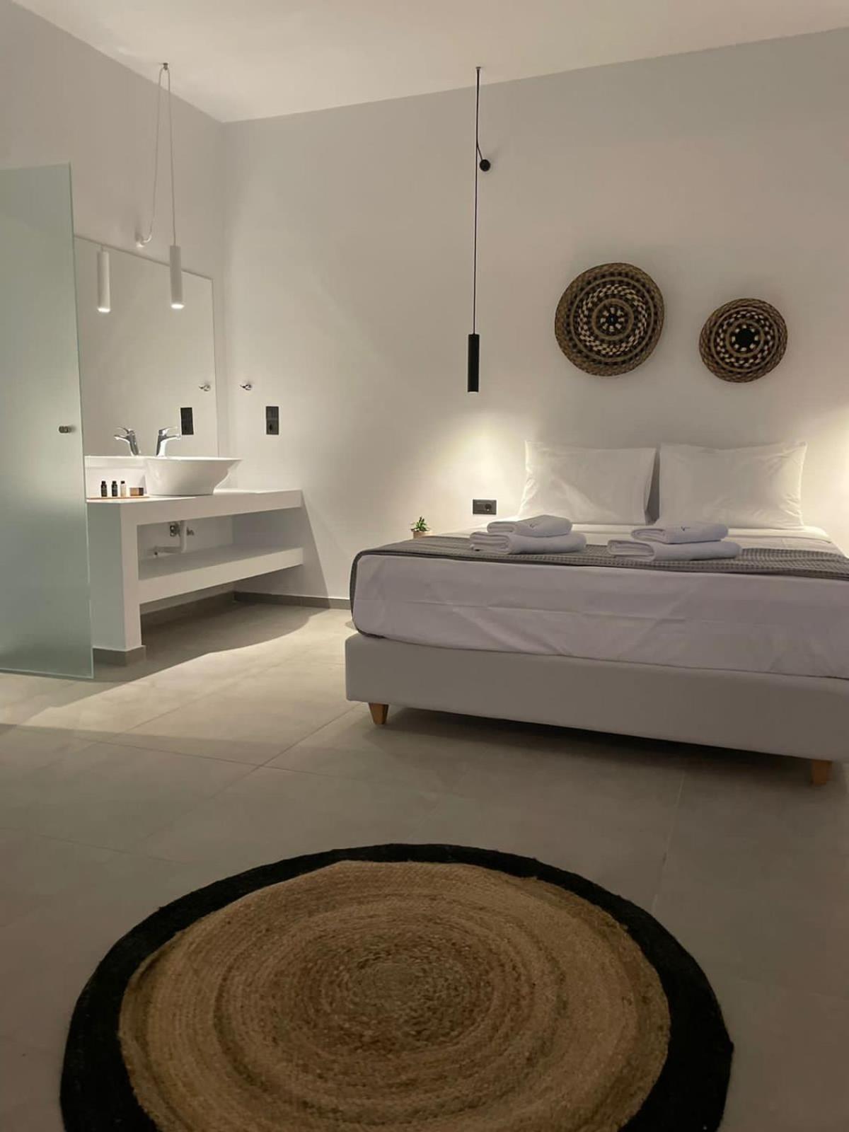 The Thermia Suites Kythnos Room photo